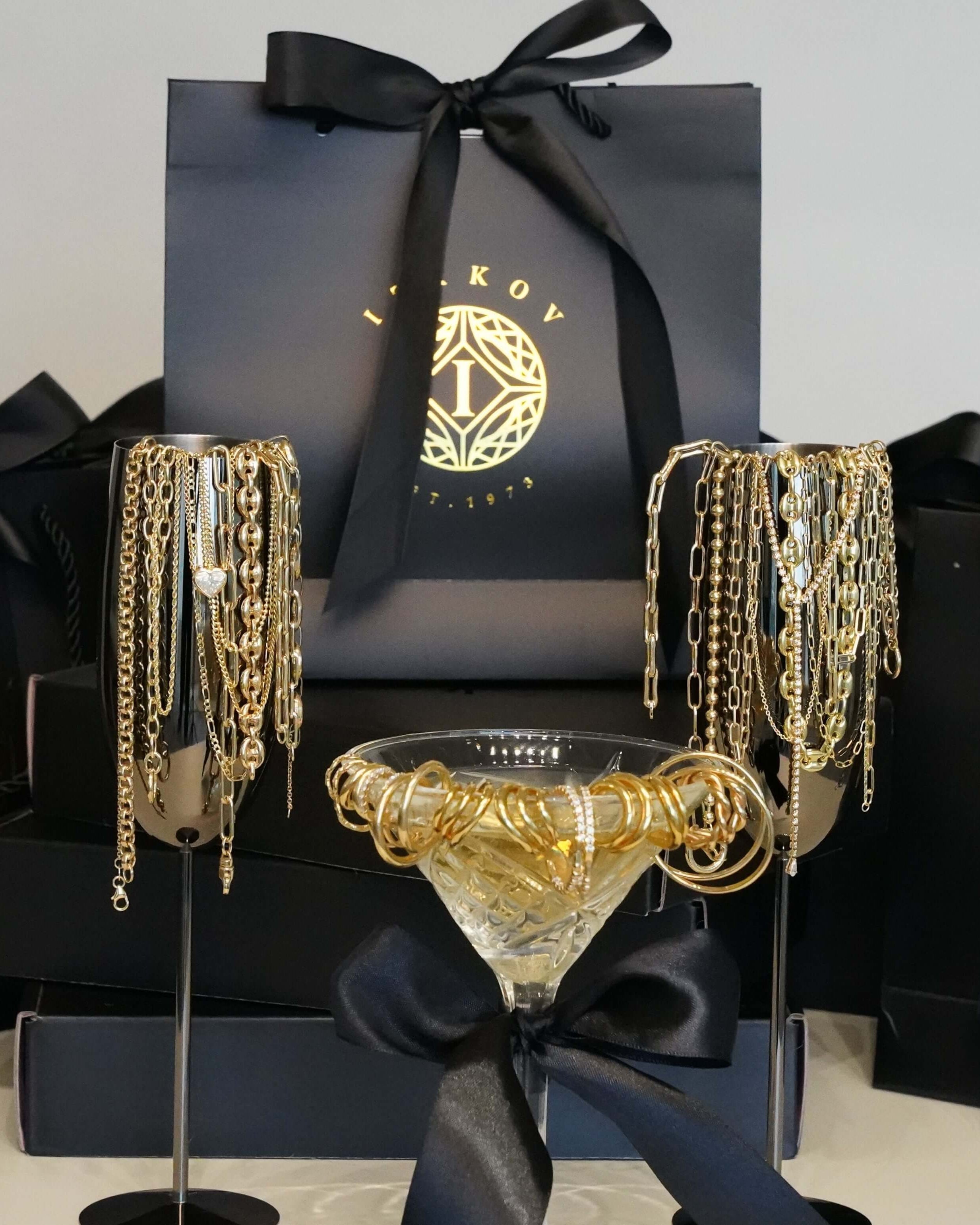 Gifts Under $500 from Izakov Fine Jewelry, featuring elegant packaging and jewelry display in Miami Florida.