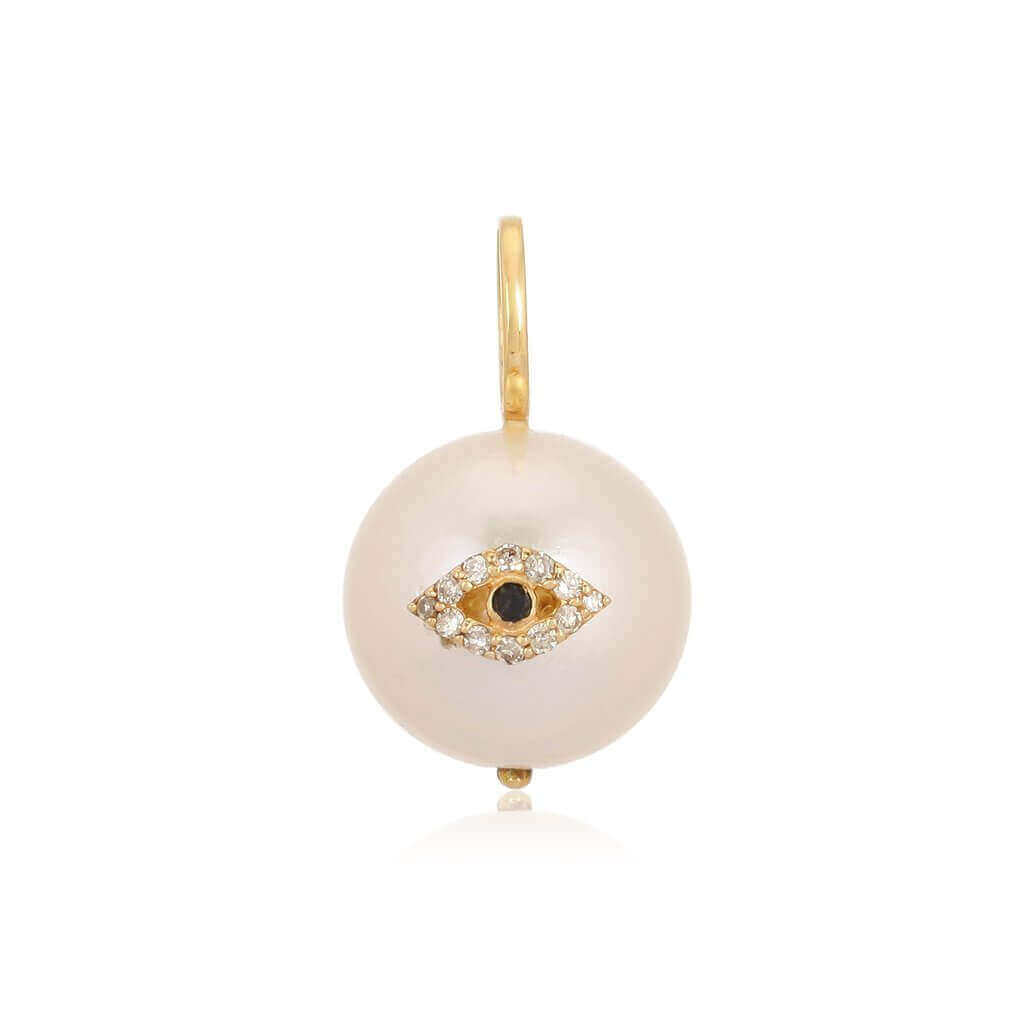 Elegant pearl necklace pendant with an eye design, featuring gold and sparkling diamonds by our luxury jewelry brand.
