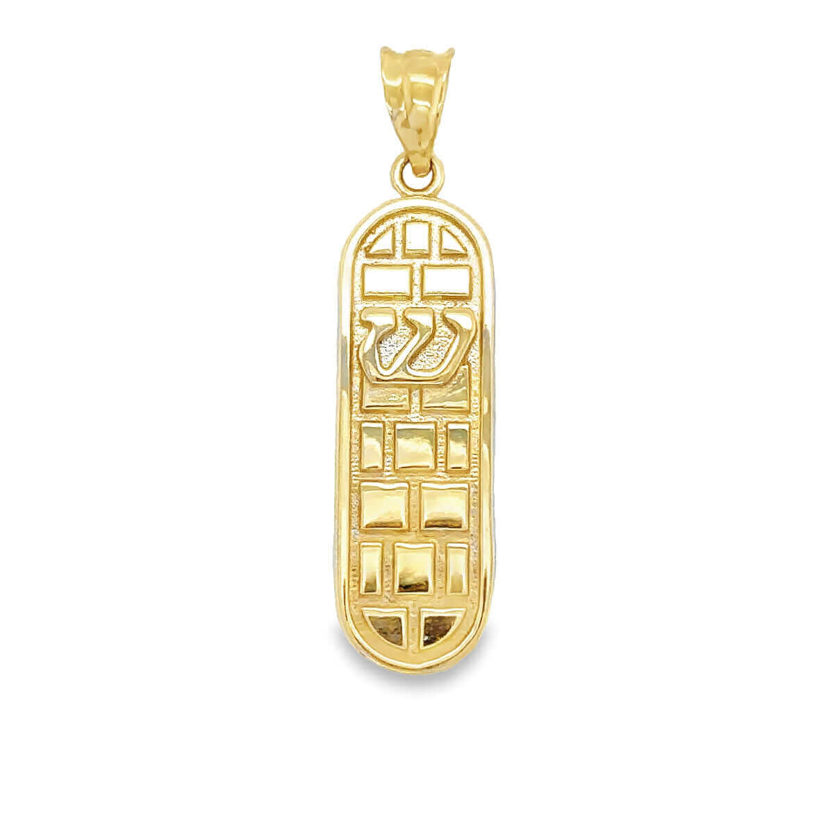 Elegant gold pendant with intricate design, ideal for adding a touch of luxury to any jewelry collection.