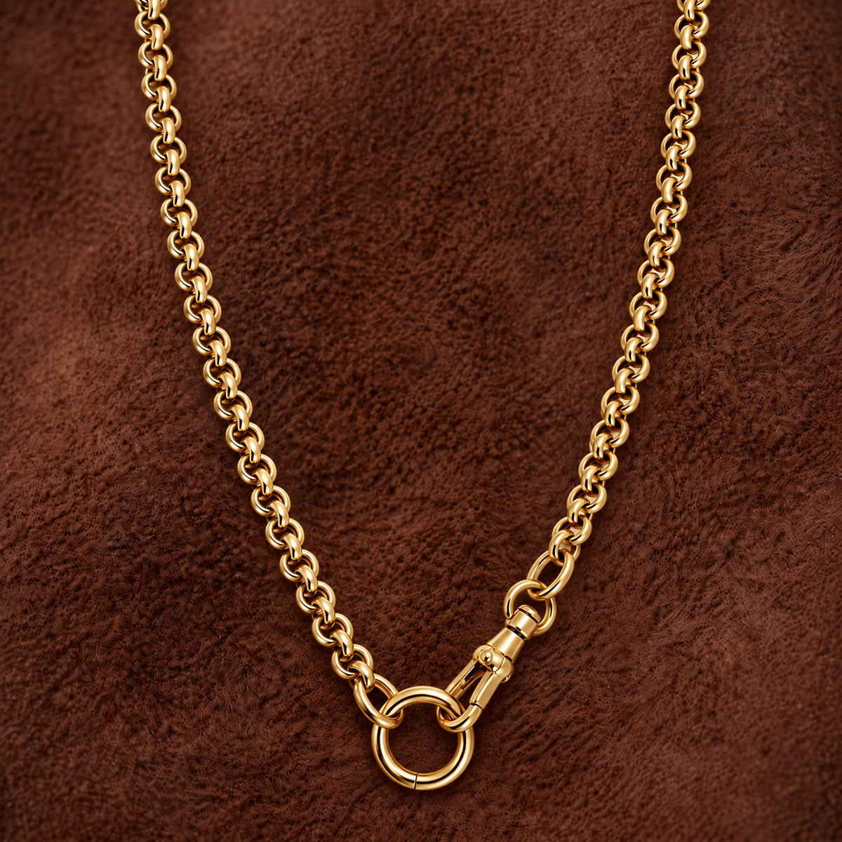 Rolo Link Swivel Clasp Chain Necklace in 14K yellow gold, styled, Izakov Fine Jewelry