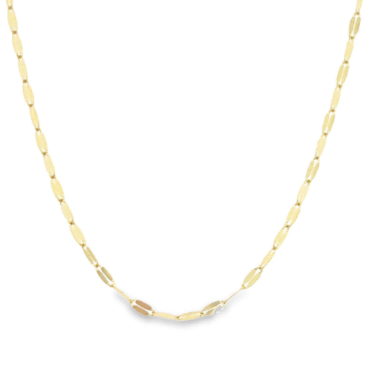 Elegant gold chain necklace from our jewelry collection, perfect for adding a touch of sophistication to any outfit.