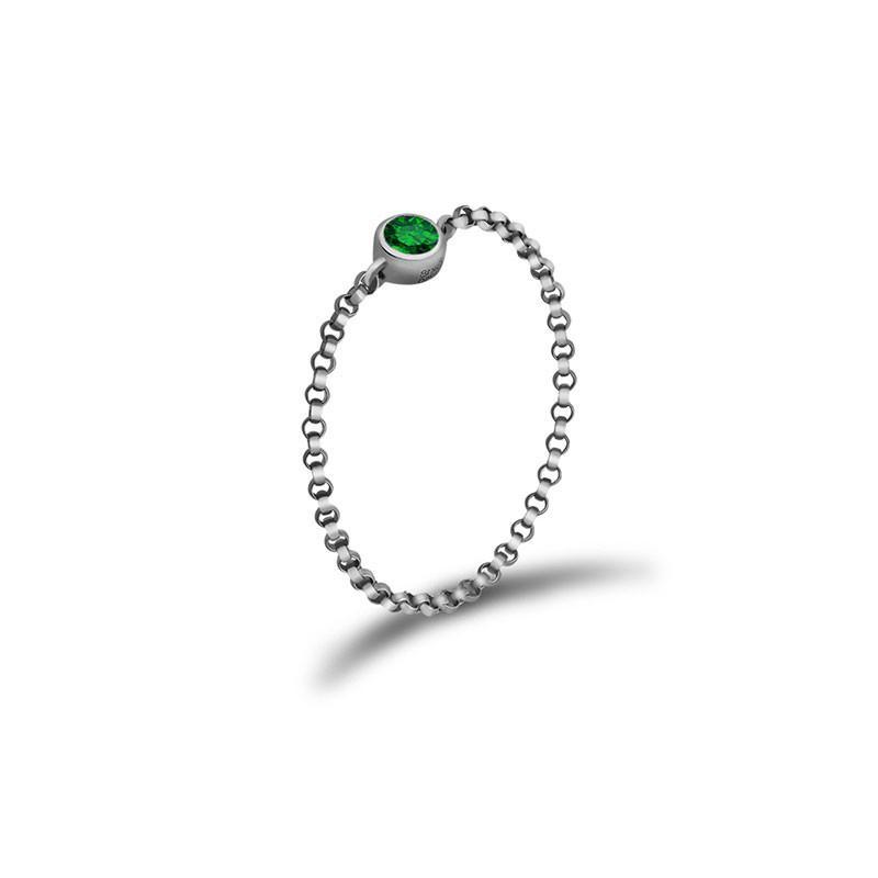 Elegant 18K white gold chain ring with green birthstone, perfect for personal significance and meaningful gifts.