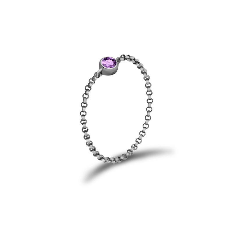 Elegant 18K gold chain ring with a purple birthstone, a perfect gift for celebrating special months.